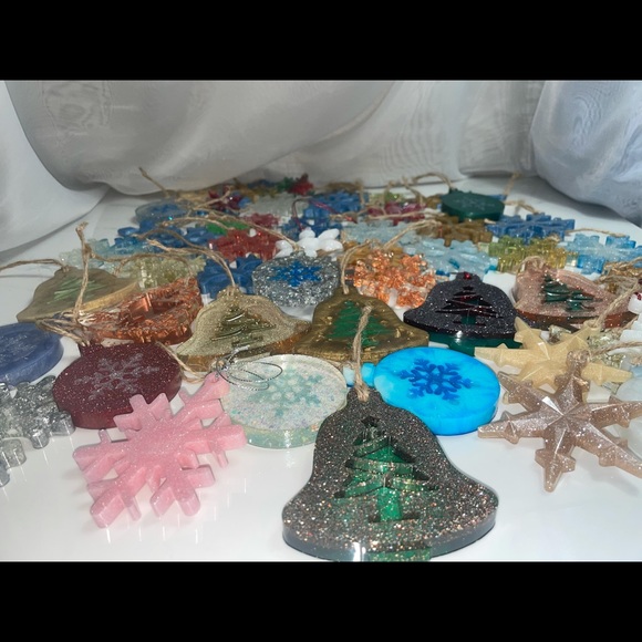 5 pack Handmade Resin unbreakable Ornaments - Picture 3 of 5